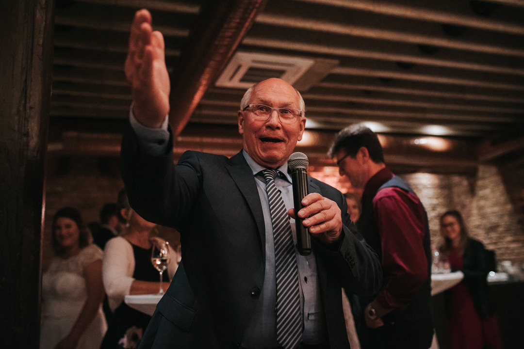 Hochzeit-in-Guldental Vater der Braut hält eine Rede