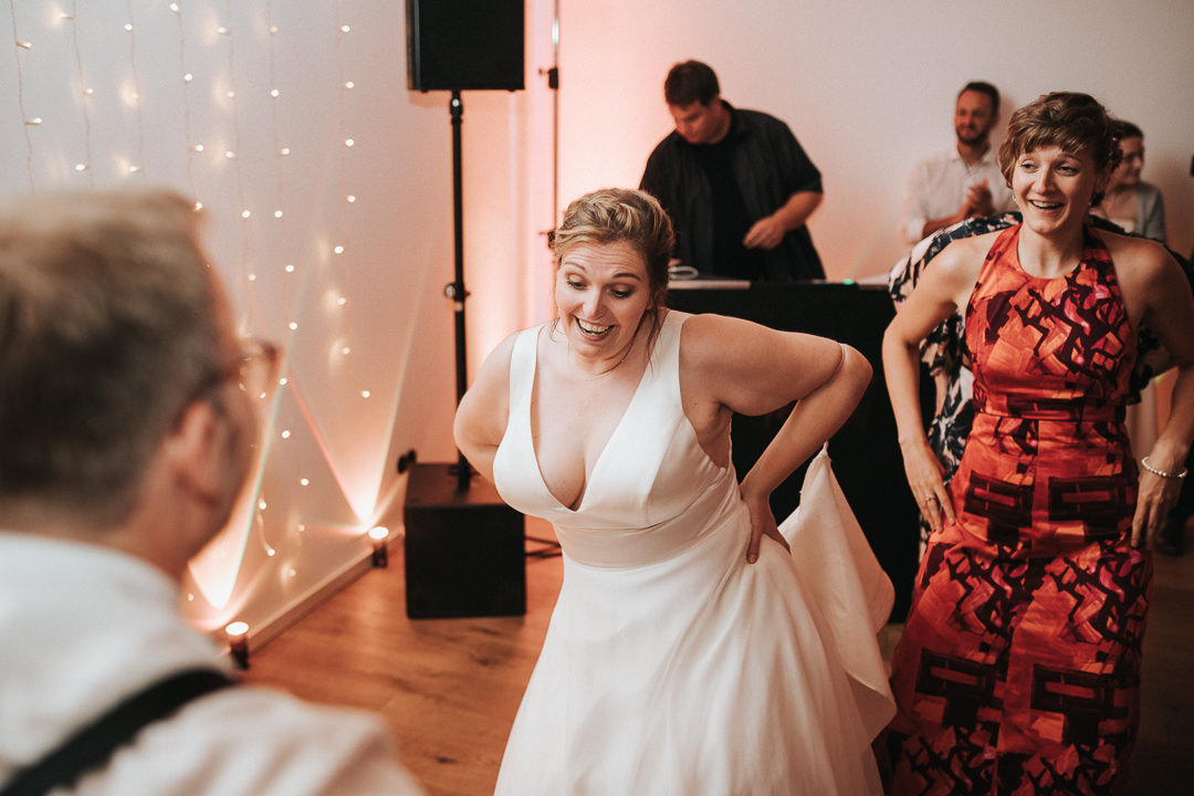 Hochzeit-im-Heyligenstaedt Braut beim Ersten Tanz
