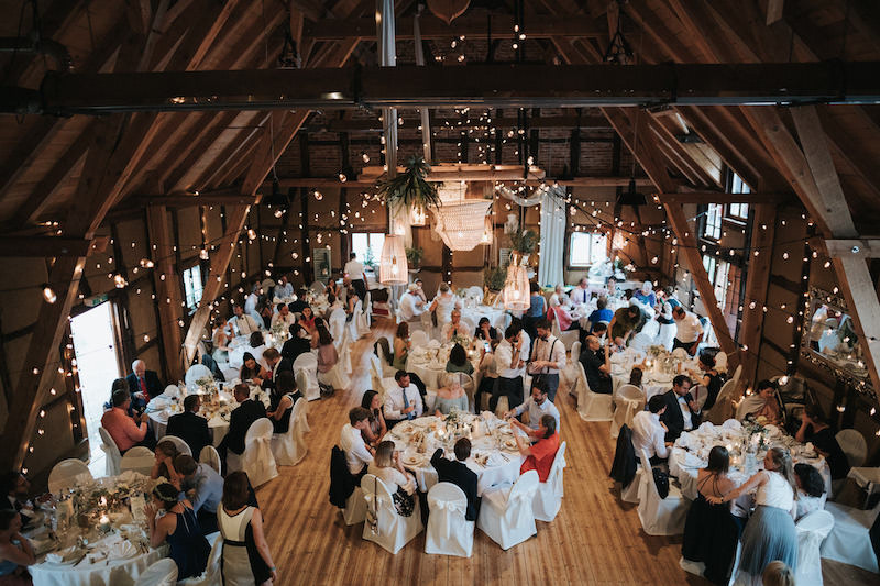 Top-5-Hochzeitslocations-in-Giessen Landhotel Waldhaus Scheune für Hochzeit