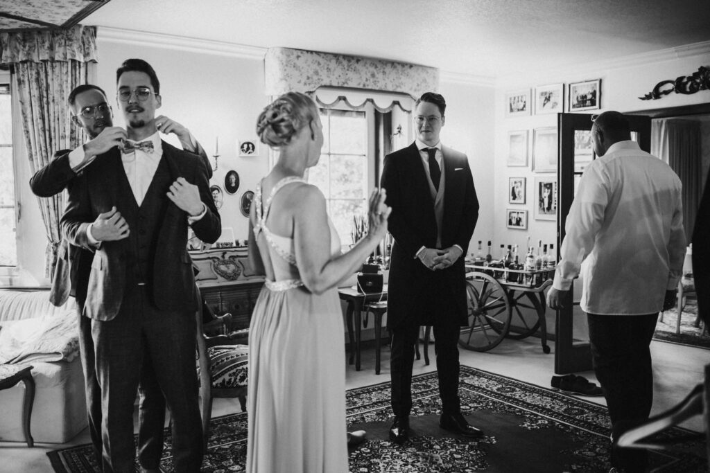 Hochzeit-auf-Gut-Nettehammer Getting Ready vom Bräutigam in Koblenz